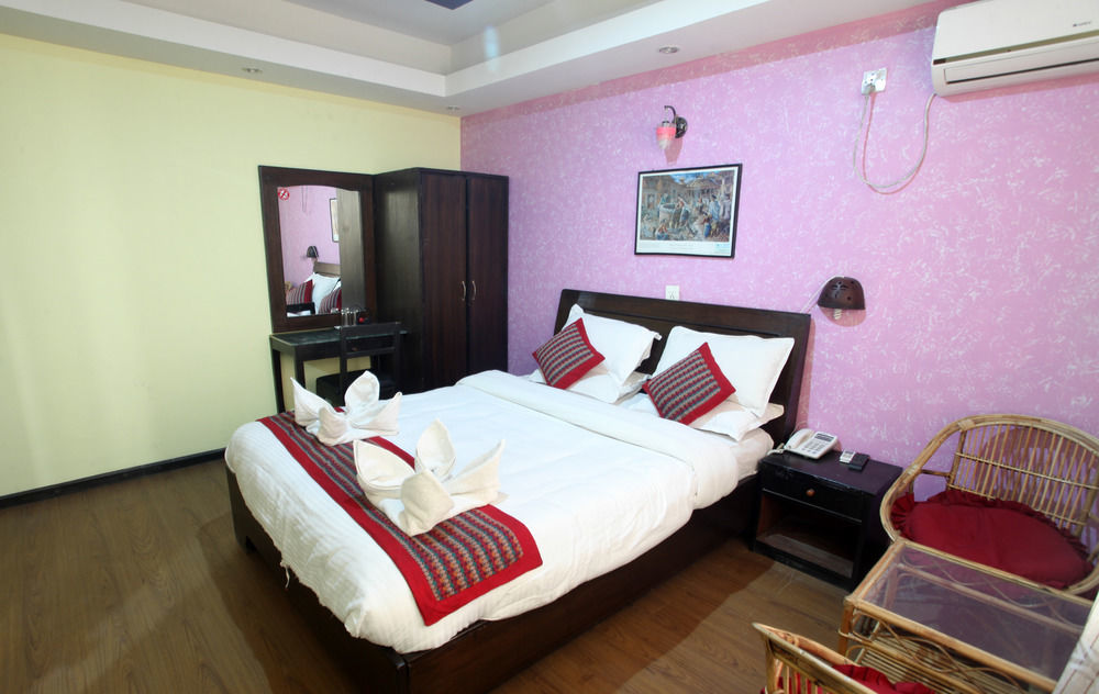 Oyo 153 Aster Hotel Nepal Katmandú Exterior foto