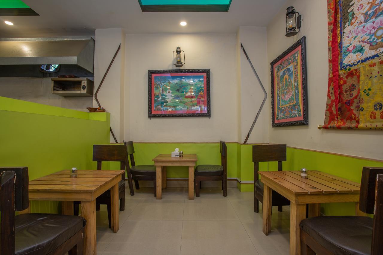 Oyo 153 Aster Hotel Nepal Katmandú Exterior foto