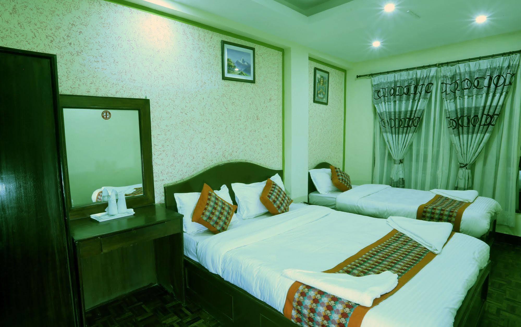 Oyo 153 Aster Hotel Nepal Katmandú Exterior foto