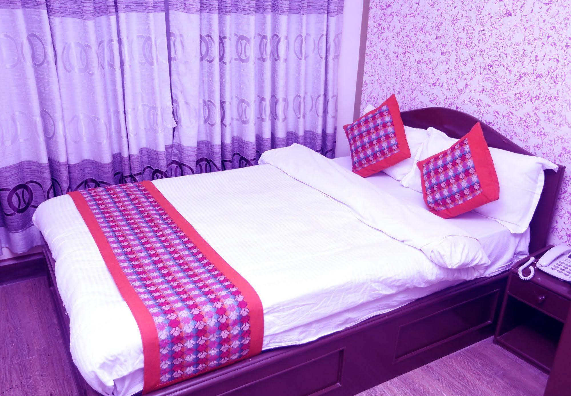 Oyo 153 Aster Hotel Nepal Katmandú Exterior foto
