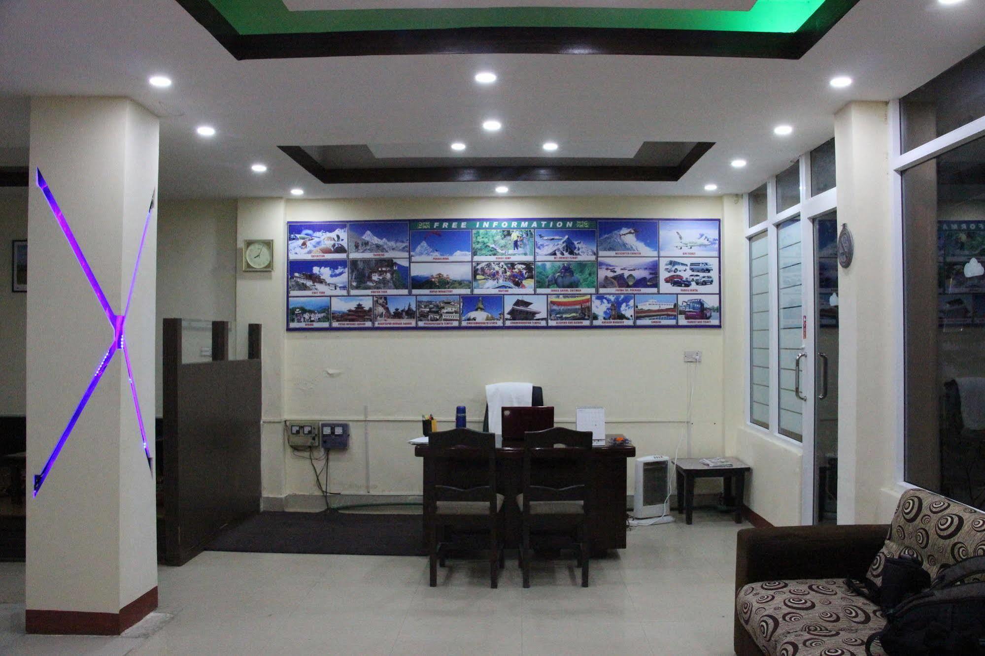 Oyo 153 Aster Hotel Nepal Katmandú Exterior foto
