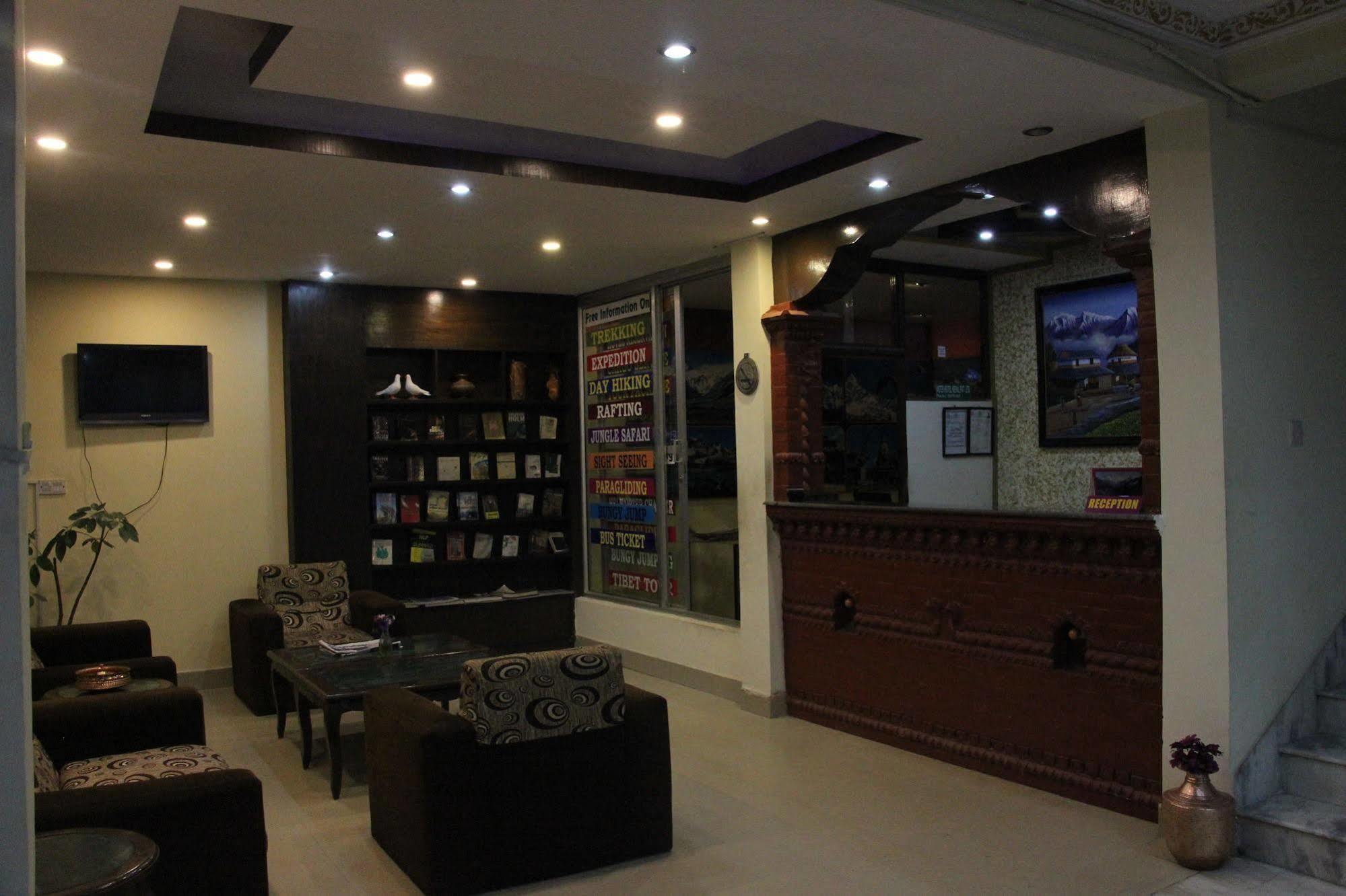 Oyo 153 Aster Hotel Nepal Katmandú Exterior foto
