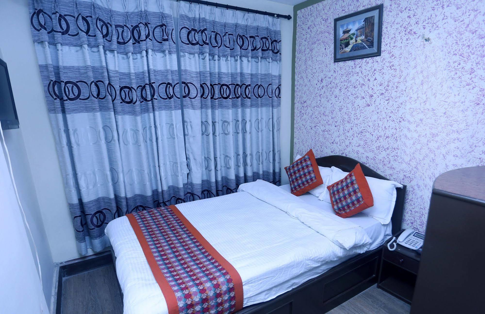 Oyo 153 Aster Hotel Nepal Katmandú Exterior foto